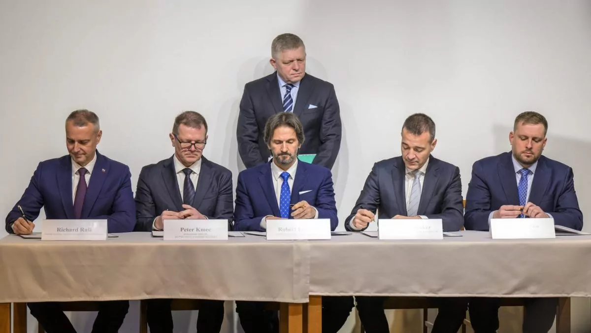 Robert Fico, Robert Kaliňák a Vláda